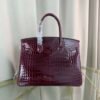 Birkin-30-Bordeaux-Shiny-Niloticus-Crocodile-Gold-Hardware Birkin 30 Bordeaux Shiny Niloticus Crocodile Gold Hardware bag