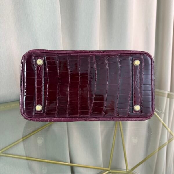 Birkin-30-Bordeaux-Shiny-Niloticus-Crocodile-Gold-Hardware Birkin 30 Bordeaux Shiny Niloticus Crocodile Gold Hardware bag
