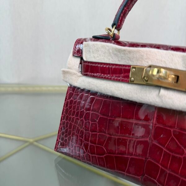Mini Kelly II Sellier 20 Style Shiny Alligator Rouge H with Gold Hardware