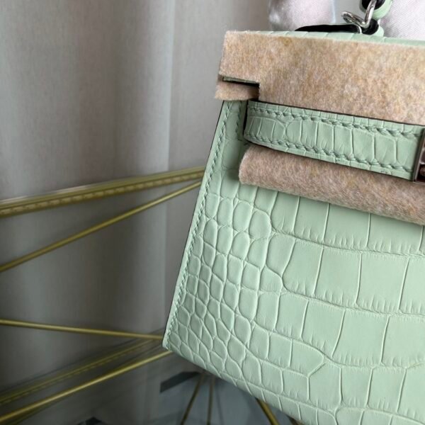 Kelly Sellier 20 Style Vert Peppermint Matte Alligator Palladium Hardware