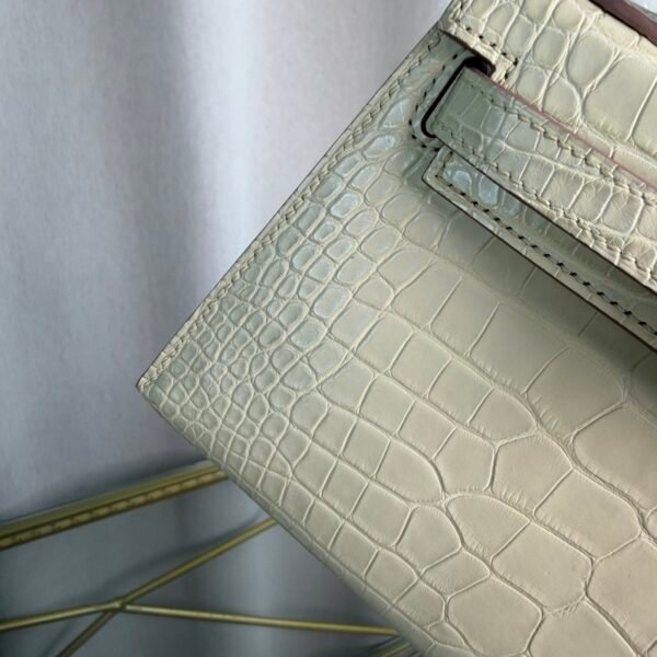 Kelly Sellier 20 Style Vanille Matte Alligator Palladium Hardware