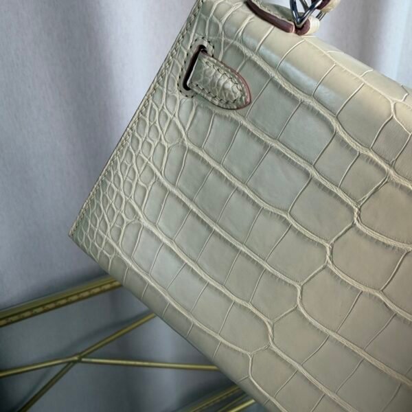 Kelly Sellier 20 Style Vanille Matte Alligator Palladium Hardware