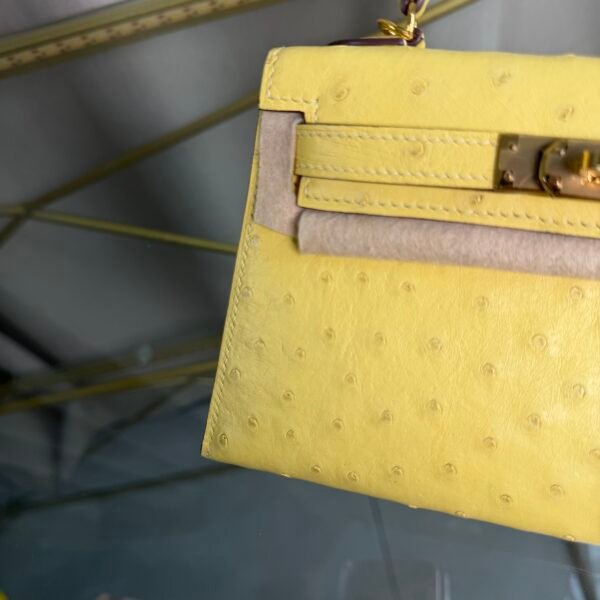 Kelly Sellier 20 Style Ostrich Leather Bag Jaune Citron Gold Hardware