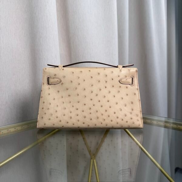 Kelly Pochette Style Parchemin Ostrich Gold Hardware Kelly Pochette Style Parchemin Ostrich Gold Hardware