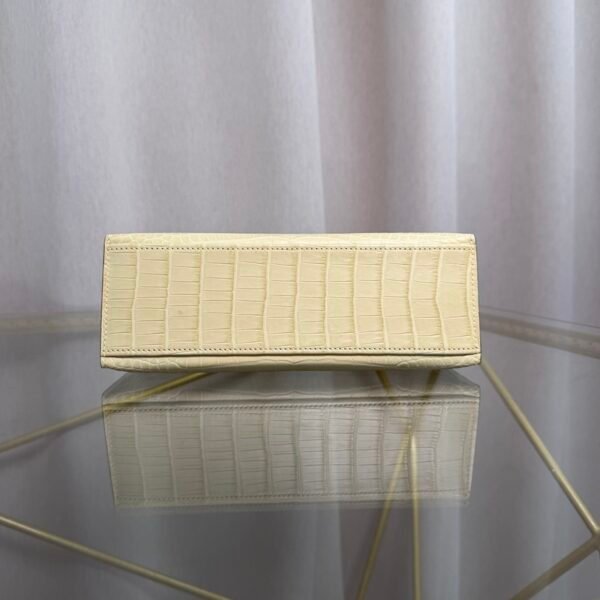 Kelly Pochette Style Vanille Matte Alligator Gold Hardware