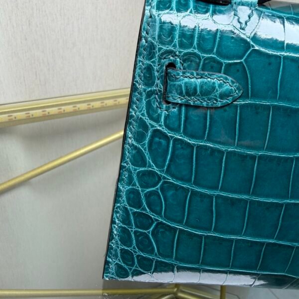 Kelly Pochette Style Vert Jade Shiny Niloticus Crocodile Palladium Hardware Kelly Pochette Style Vert Jade Shiny Niloticus Crocodile Palladium Hardware