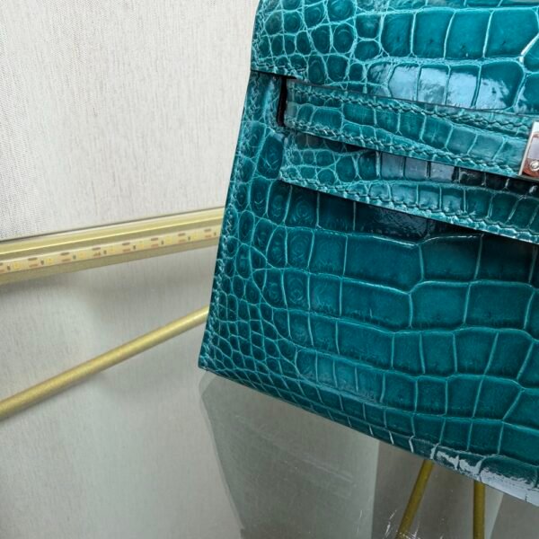Kelly Pochette Style Vert Jade Shiny Niloticus Crocodile Palladium Hardware Kelly Pochette Style Vert Jade Shiny Niloticus Crocodile Palladium Hardware