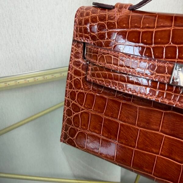 Kelly Pochette Style Miel Shiny Niloticus Crocodile Palladium Hardware Kelly Pochette Style Miel Shiny Niloticus Crocodile Palladium Hardware