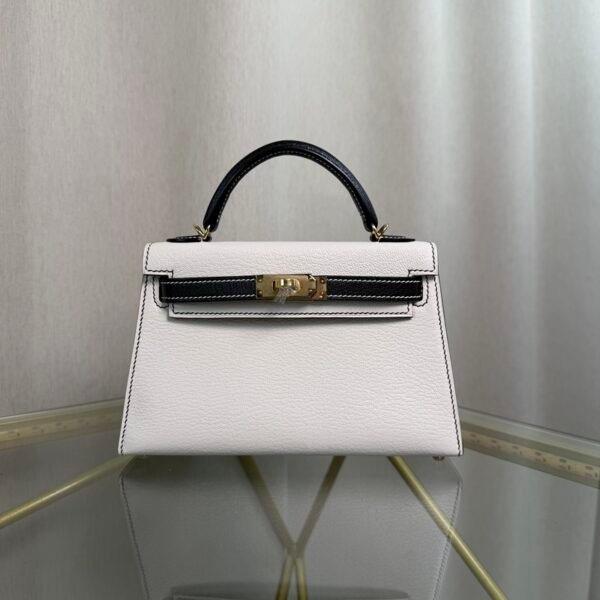 Kelly Sellier 20 Nata, Black Chèvre Mysore Gold Hardware