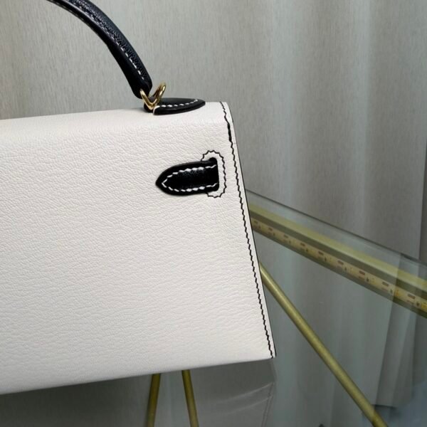 Kelly Sellier 20 Nata, Black Chèvre Mysore Gold Hardware