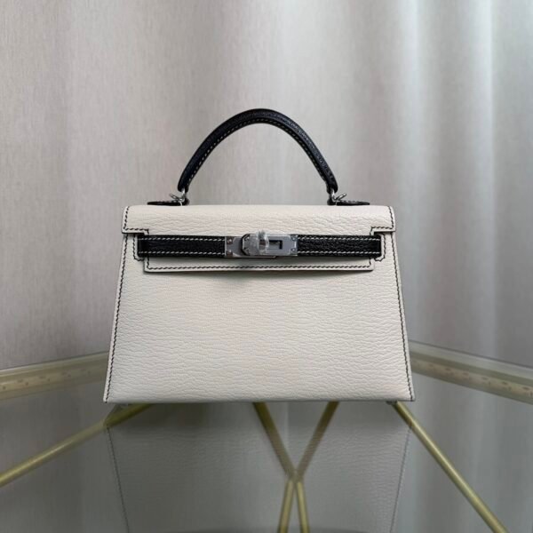 Kelly Sellier 20 Nata, Black Chèvre Mysore Palladium Hardware